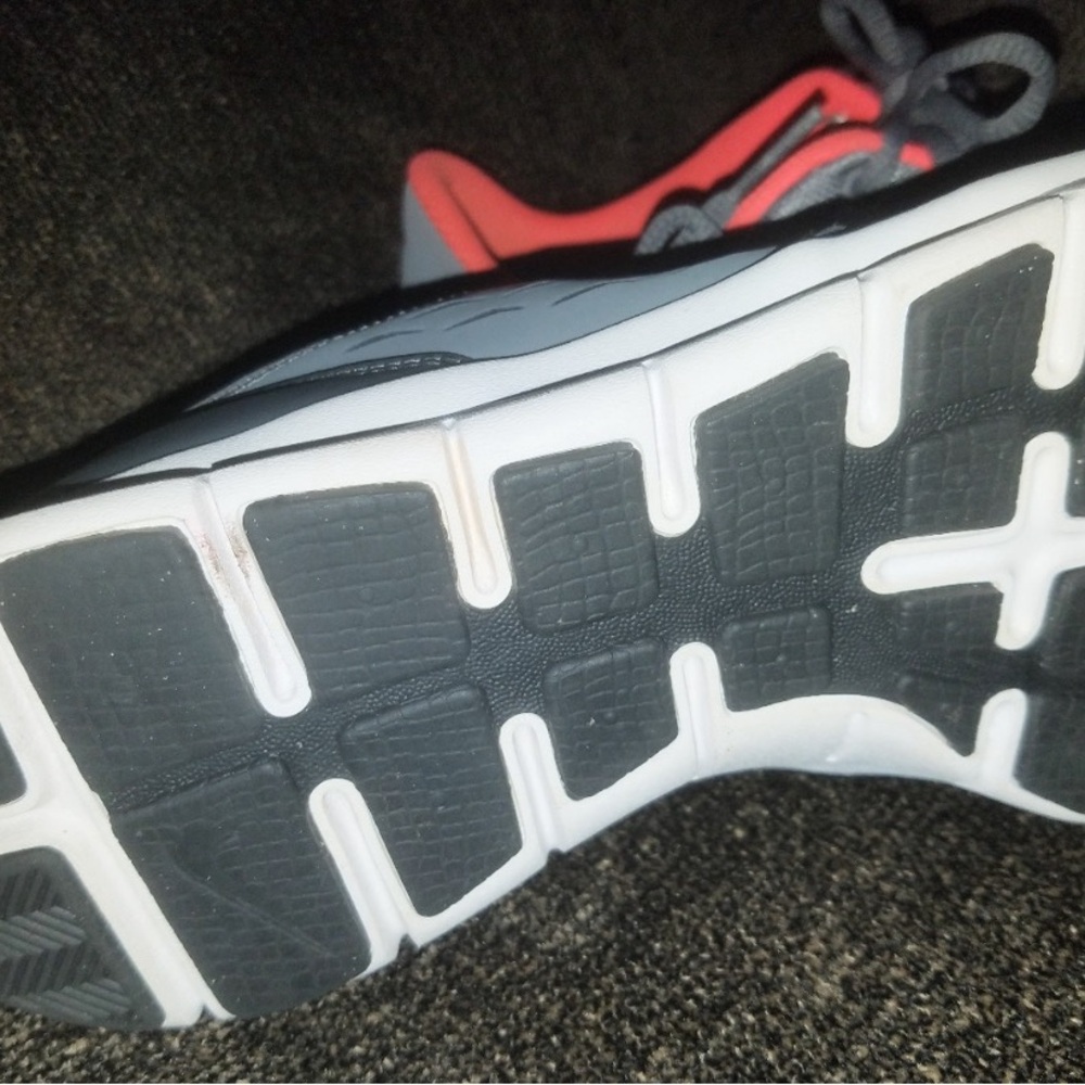 Nike Sneaker - Picture 7 of 7